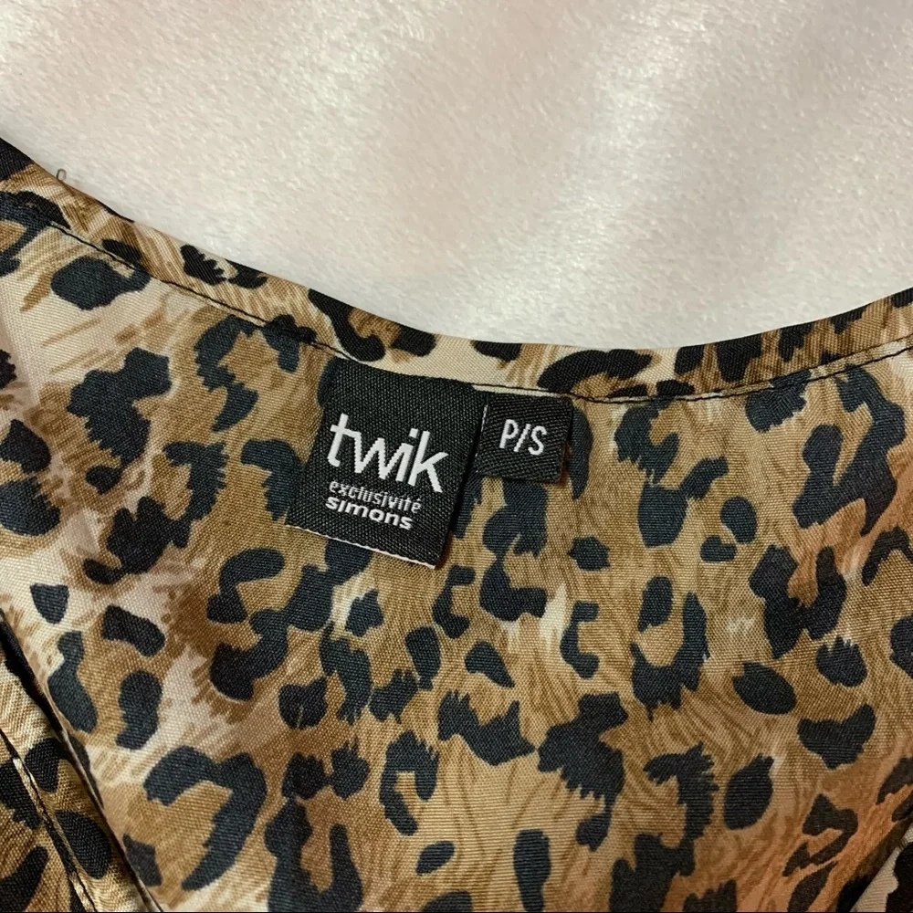 Twik Simons Cheetah Hi-Low 3/4 Sleeve Top Small - Picture 6 of 14